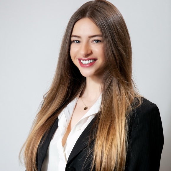 Meet your Posher, Hannah - Picture 5 of 5